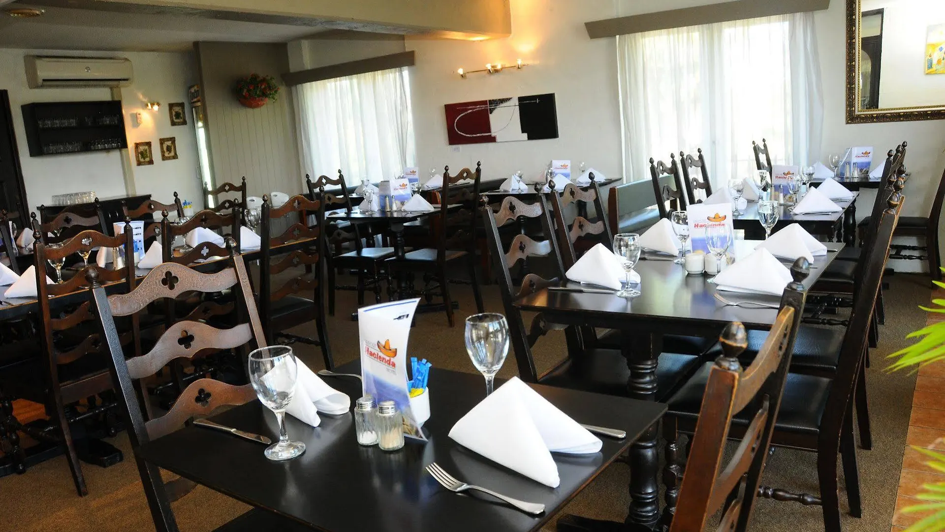 Hamilton Brisbane Airport Hotel